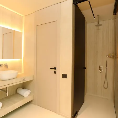 Sol Boutique Hotel Vlorë